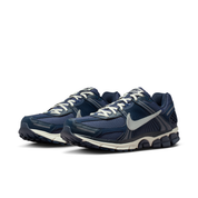 Men's Zoom Vomero 5 SE Shoes