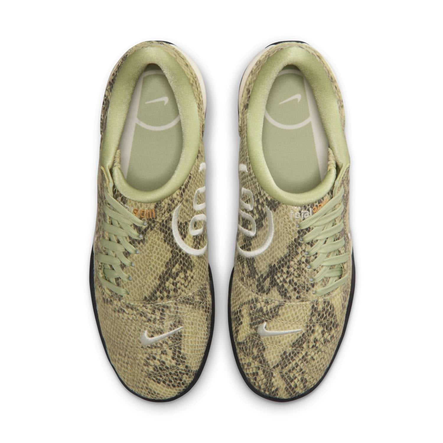 Women's T90 Se Shoes In Olive Aura/pale Ivory