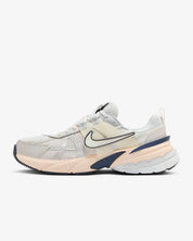 Women's V2K Run Sneaker In Platinum Tint