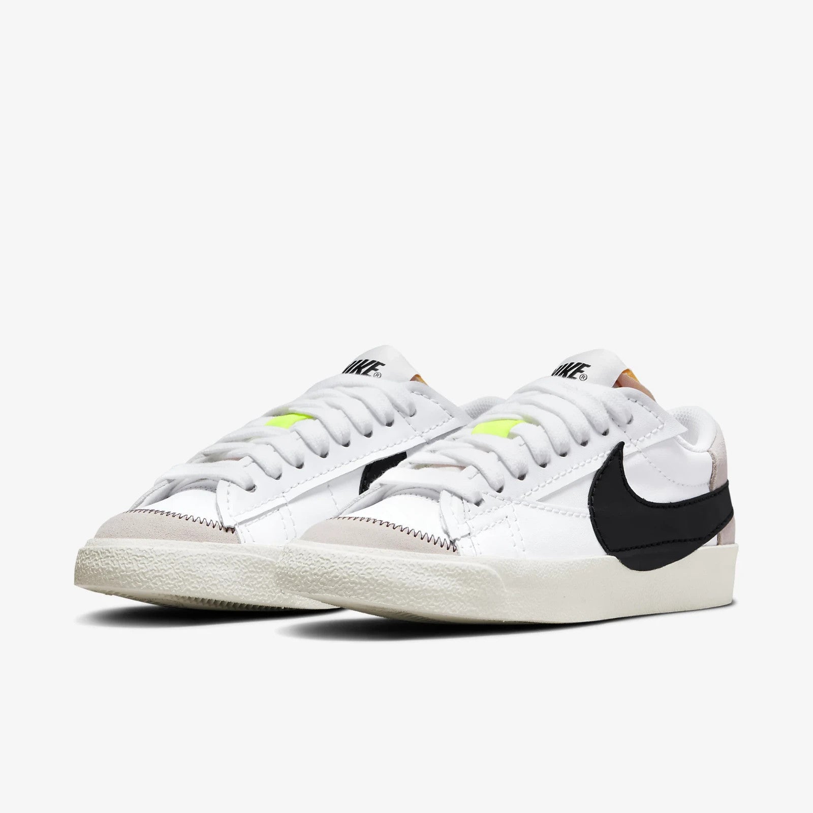 Men's Nike Blazer Low 77 Jumbo DN2158-101 Sneakers White Black Lifestyle Shoes