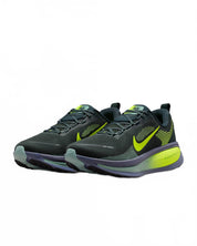 Men's Vomero 18 Road Running Shoes In Seaweed Cannon Sanded Purple Volt