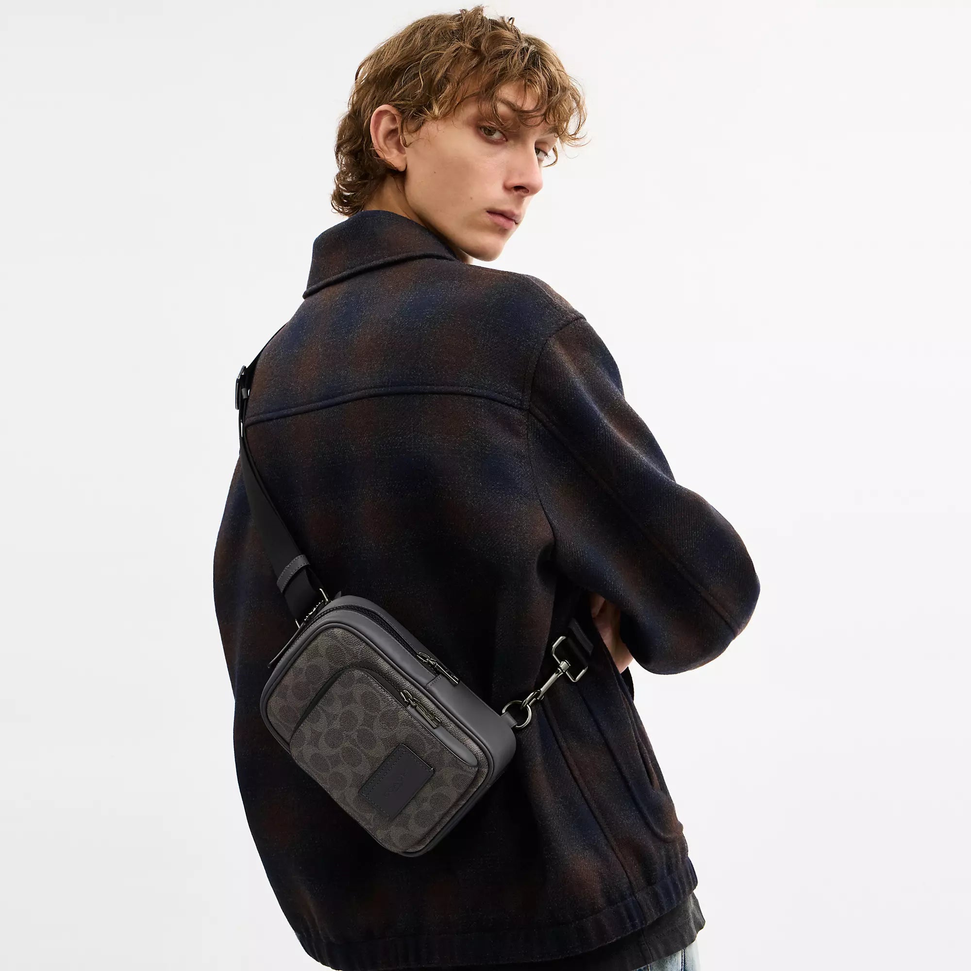Coach Outlet Racer Sling Pack In Signature