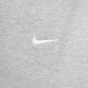 Solo Swoosh Fleece Crew Sweatshirt In Dark Heather Grey