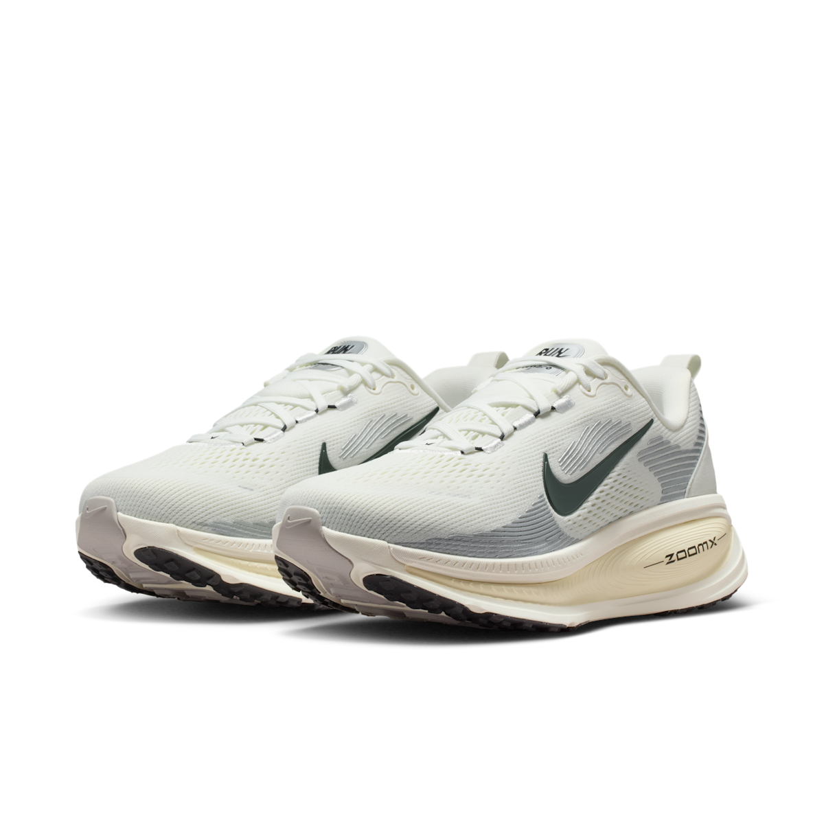 Women's Vomero 18 Road Running Shoes (Extra Wide)