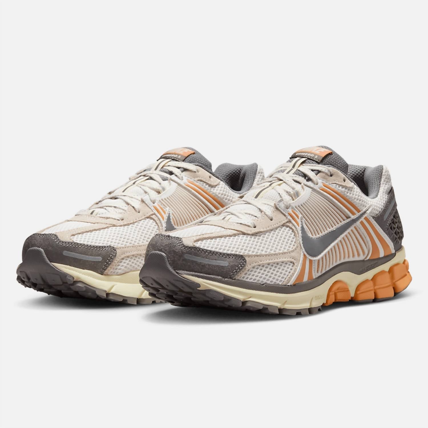 Men Zoom Vomero 5 Shoes In Phantom/flat Pewter - Copper Moon