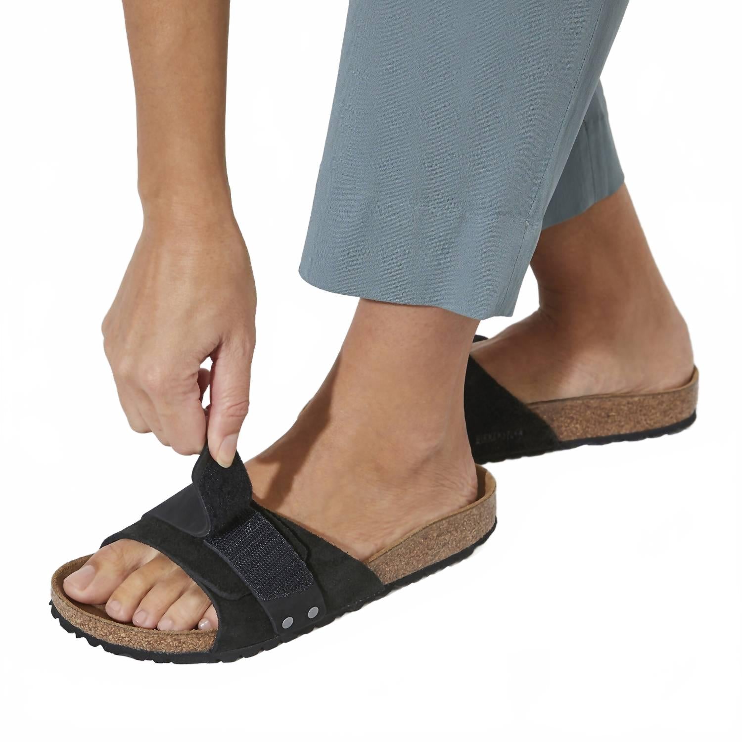 Women's Oita Sandal In Modern Suede Black