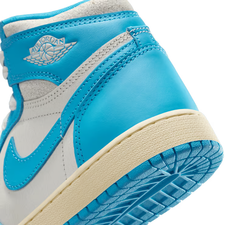 Air Jordan 1 High OG Big Kids' Sneakers