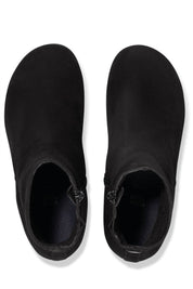 Women's Ebba Narrow Ankle Boots In Black Suede