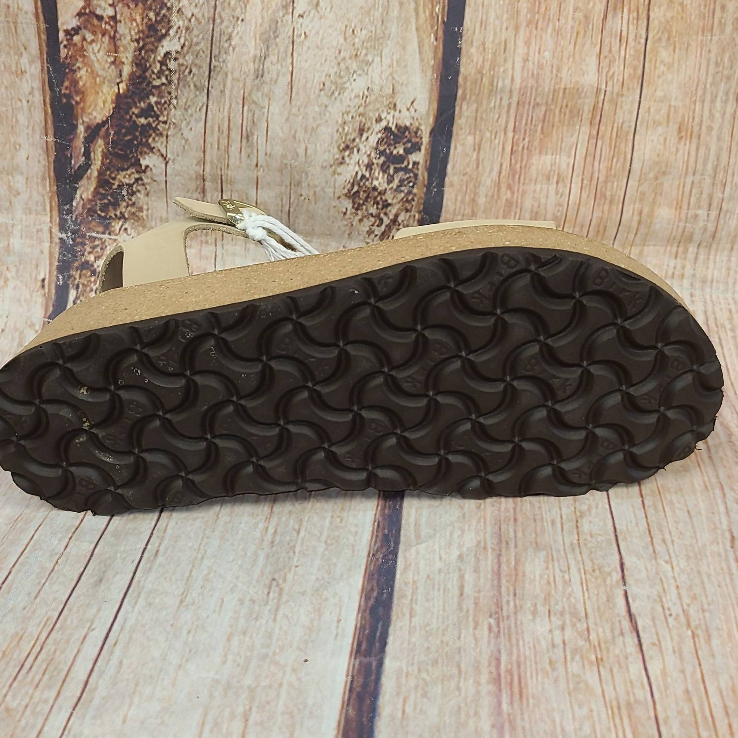 Women's Glenda Nubuck Leather Sandal In Sandcastle