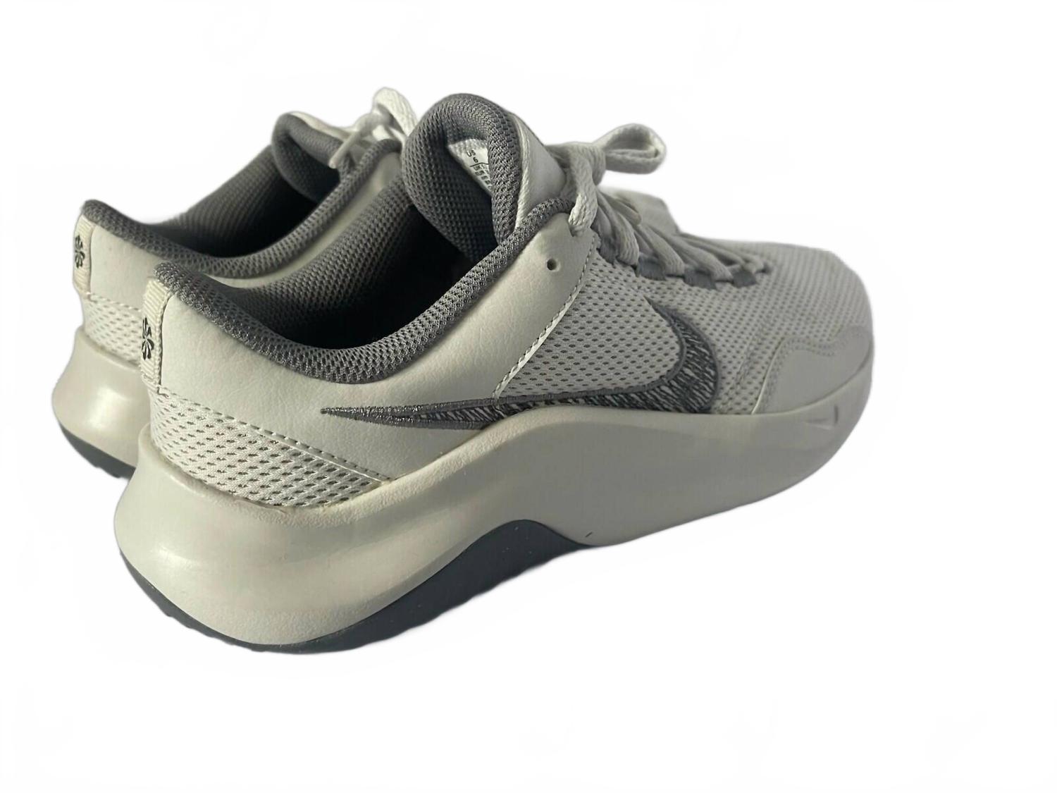 Men's Legend Essential 3 Trainers Shoe In Photon Dust Anthracite Cool Grey