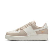 Women's Air Force 1 '07 Shoes