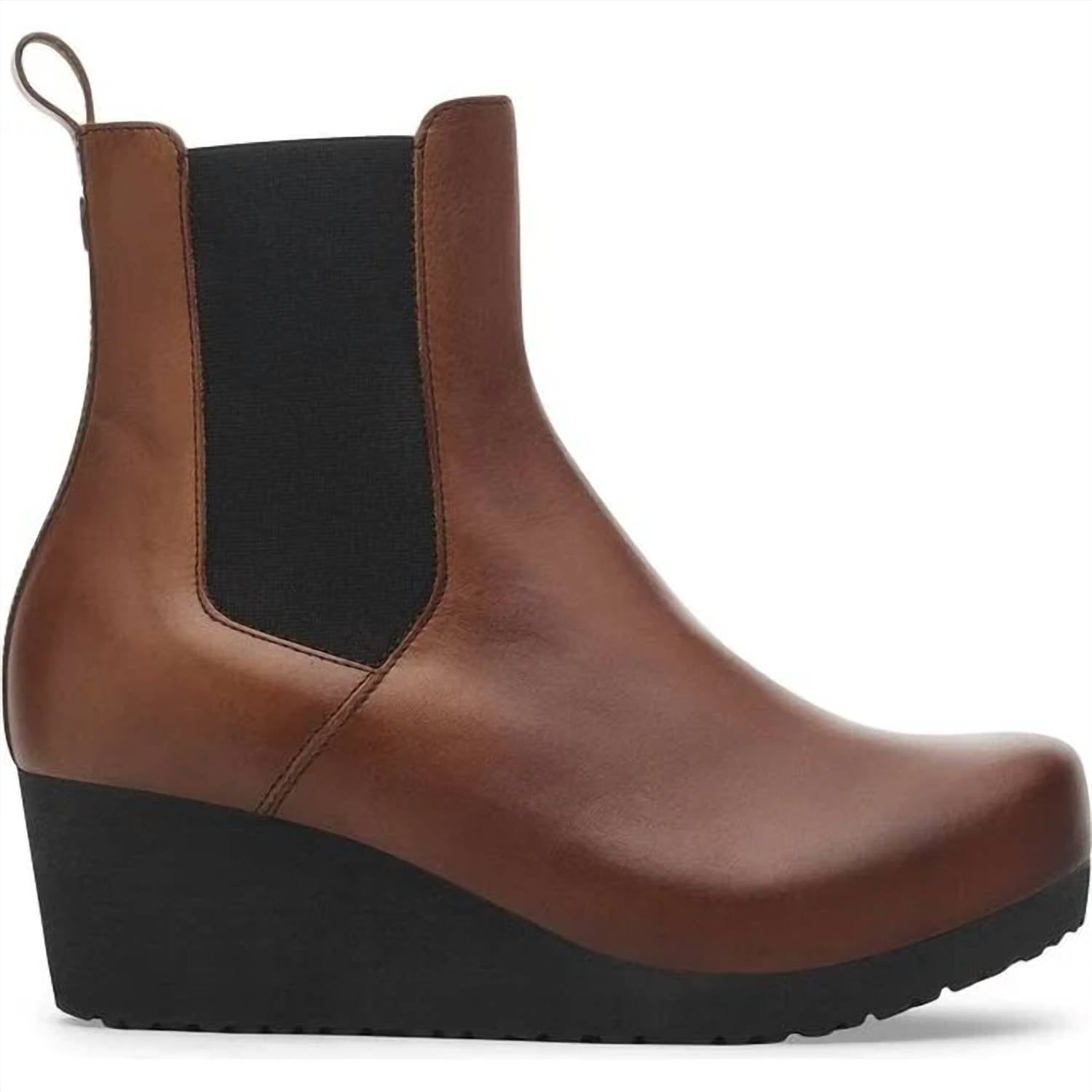 Women's Ebba Slip On Boots In Cognac