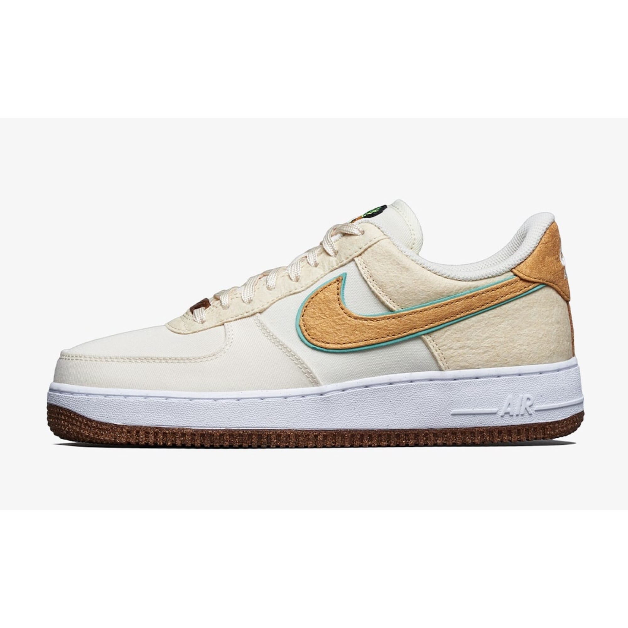 Men's Nike Air Force 1 '07 Premium Coconut Milk/Metallic Gold CZ1631-100
