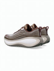 Aerodynamic Women's Sneakers with Layered Sole Design