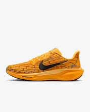 Men's Pegasus 41 Lv8 Road Running Shoes In University Gold/soft Yellow/black