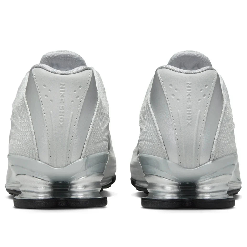 Nike Shox Z HQ7540-001 Sneakers Women's Silver Low Top Lifestyle Shoes MEW637
