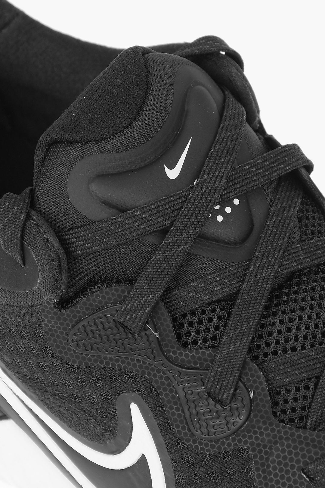 Nike Fabric Renew Run 2 Sneakers