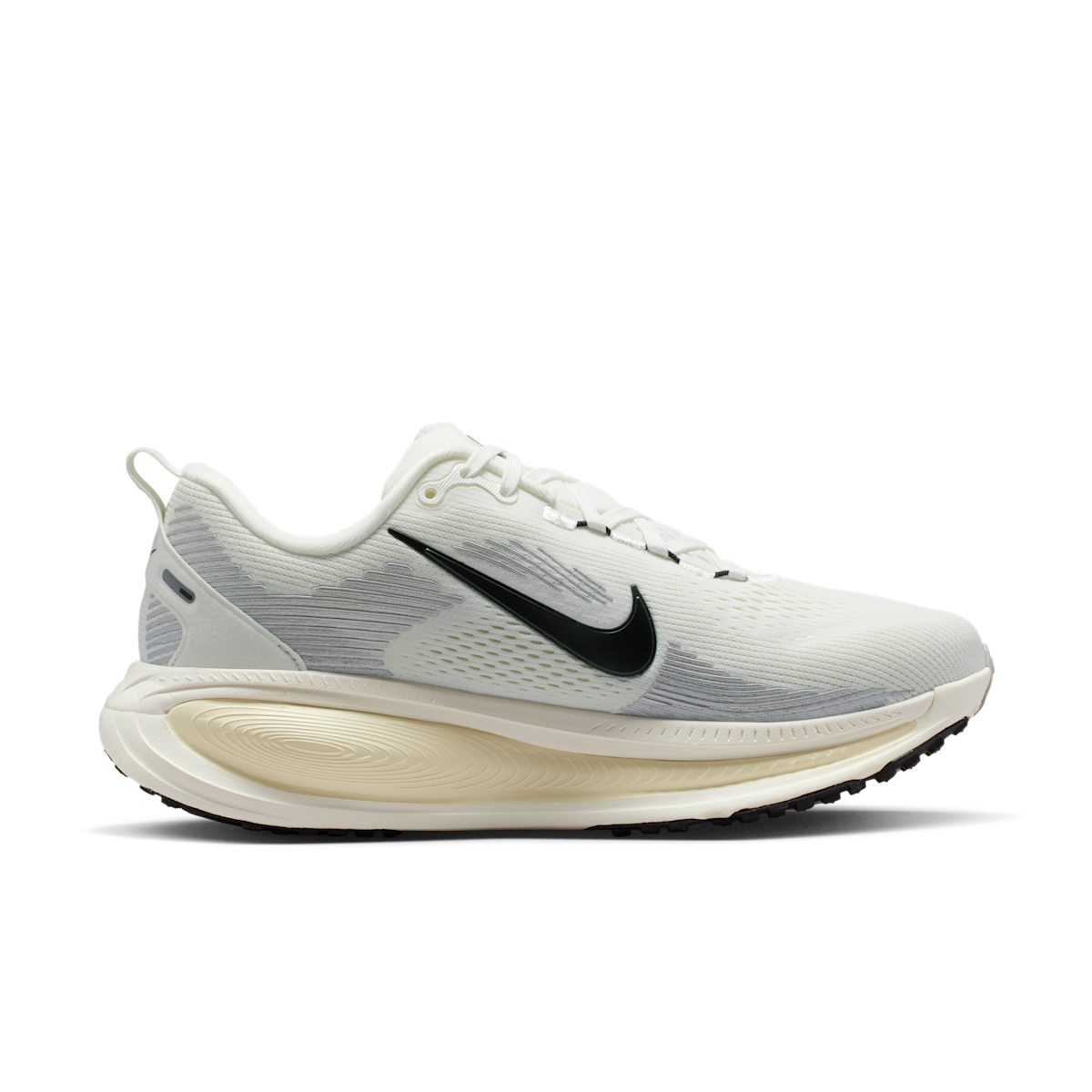 Women's Vomero 18 Road Running Shoes (Extra Wide)