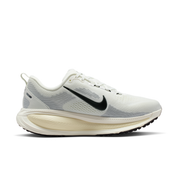 Women's Vomero 18 Road Running Shoes (Extra Wide)