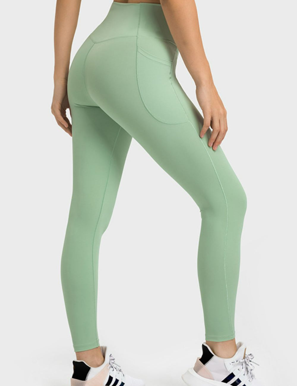 835b4d75d7344f50bc803d4ad397ce6c-Max
