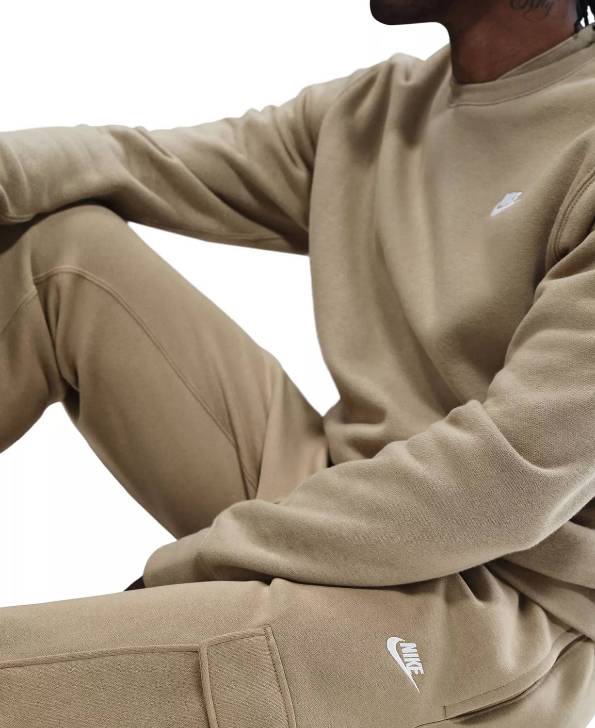 Men's Club Fleece Cargo Pants In Parachute Beige