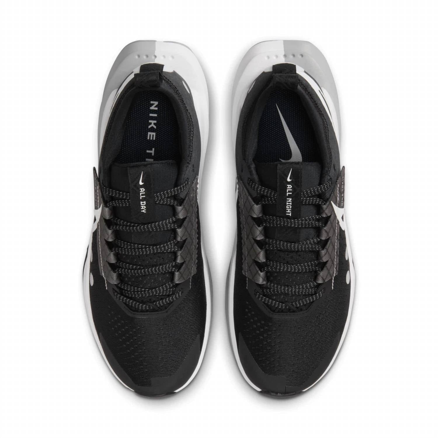 Women's Zegama Trail 2 Running Shoes In Black/white/wolf Gray