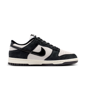 Women's Dunk Low SE Shoes