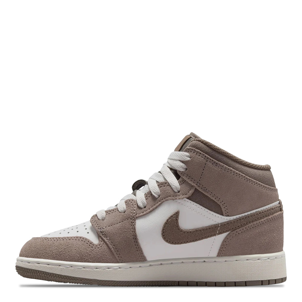 Air Jordan 1 Mid Big Kids' Sneakers