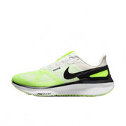 Men's Structure 25 Road Running Shoes In White & Volt