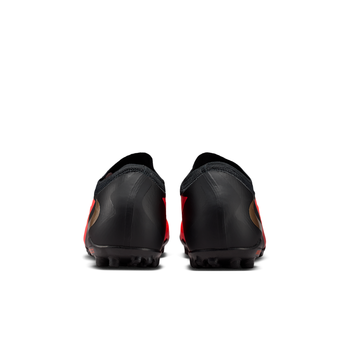 Men's Phantom 6 Low Pro Turf Soccer Shoes