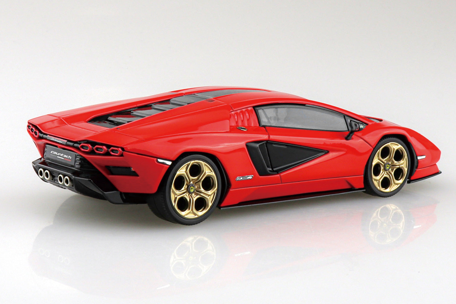 Aoshima 1/32 Snap Lamborghini Countach LPI 800-4 (Red)