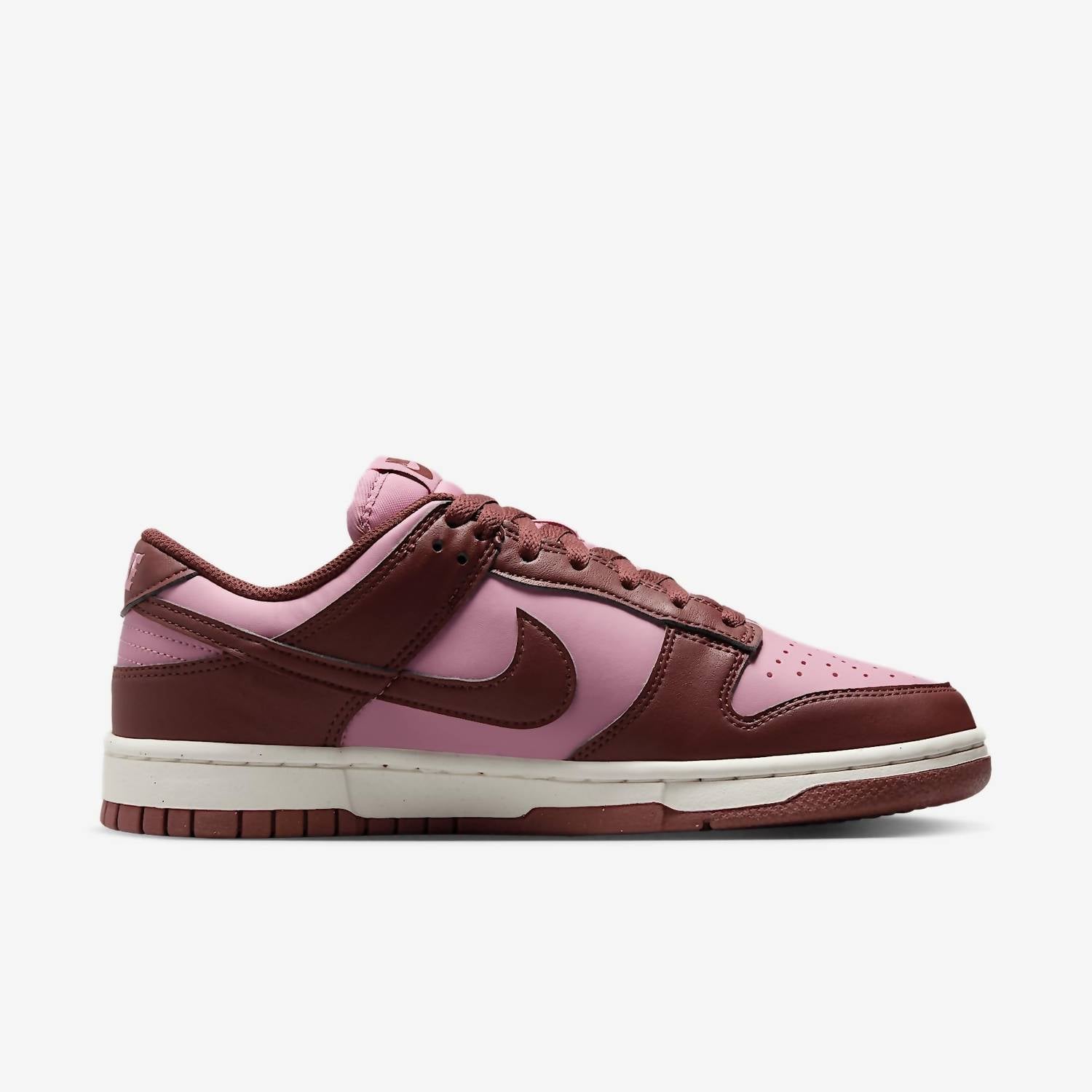 Women's Dunk Low Next Nature Shoes In White/dark Pony/sail/elemental Pink