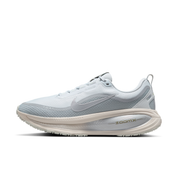 Men's Vomero 18 GORE-TEX Waterproof Road Running Shoes with Reflective Accents
