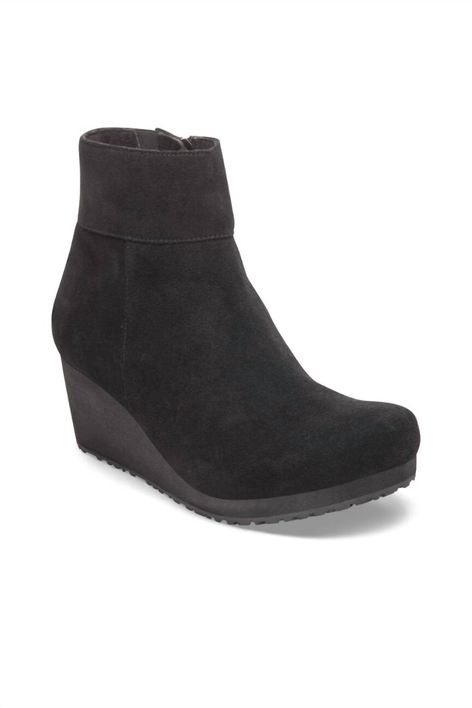 Women's Ebba Narrow Ankle Boots In Black Suede