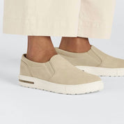 Women's Oswego Narrow Slip-On In Sandcastle