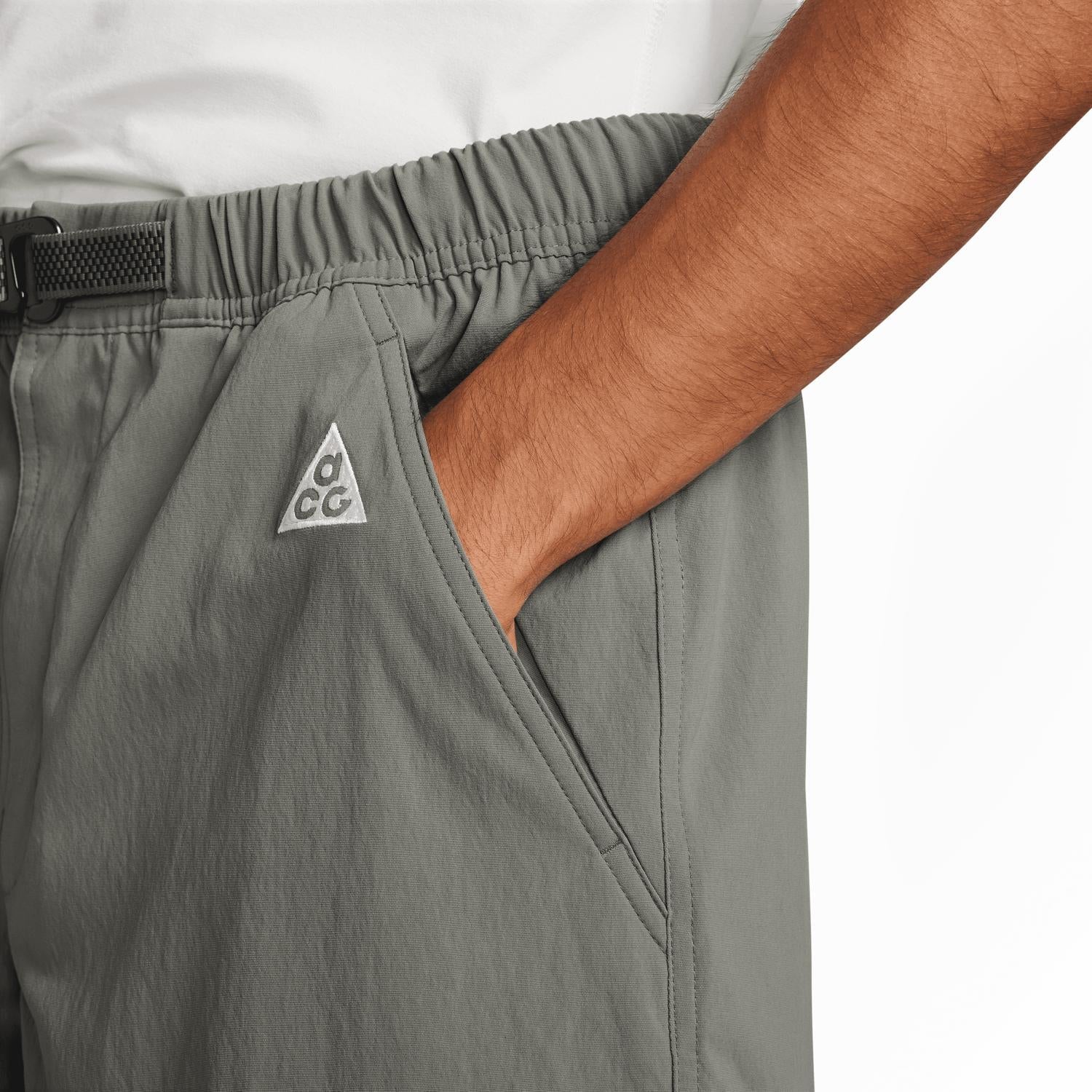 Men's Acg Hiking Shorts In Dark Stucco/summit White