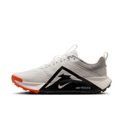 Men’s Wildhorse 10 (103 - Summit White/Black-Saftey Orange-Phantom)