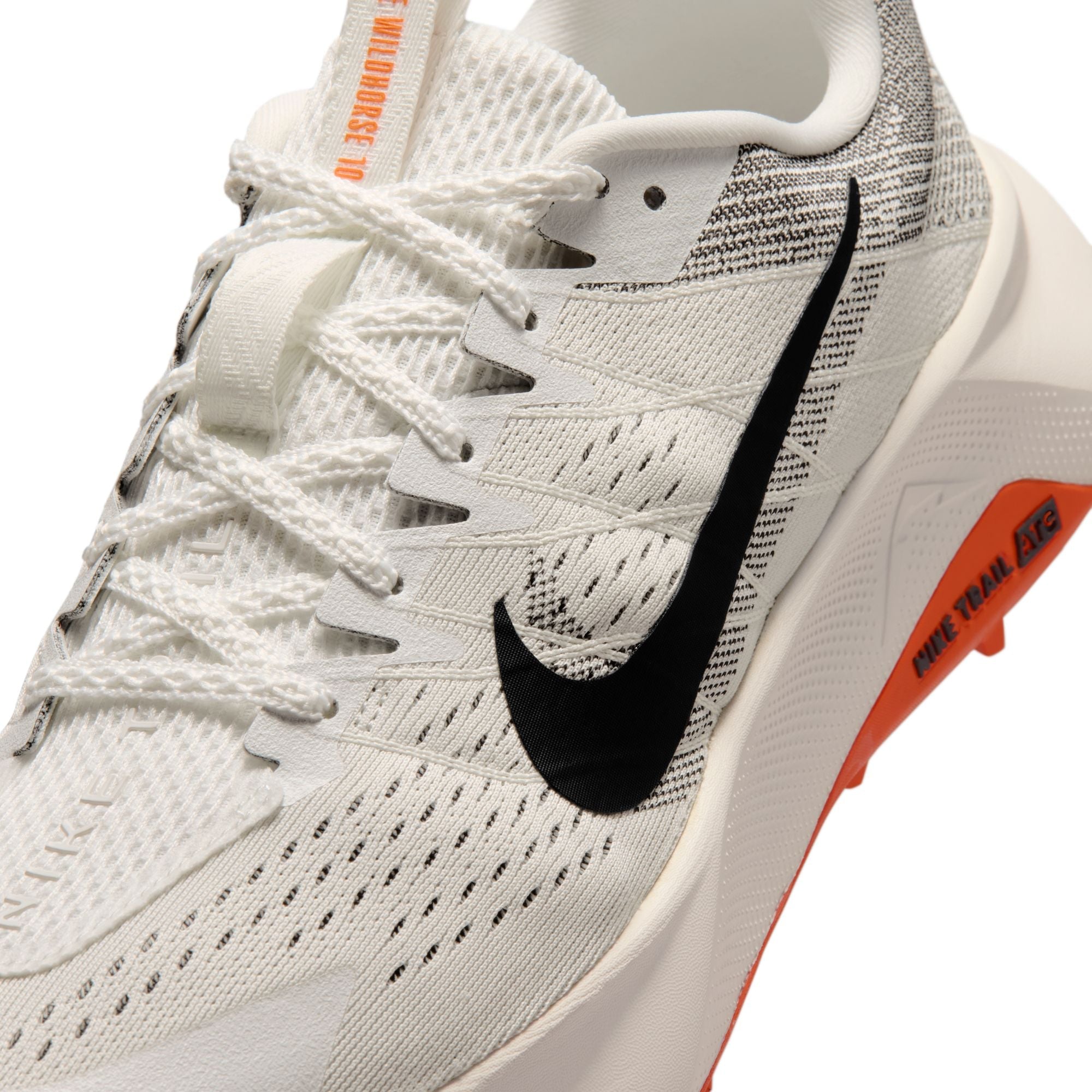 Men’s Wildhorse 10 (103 - Summit White/Black-Saftey Orange-Phantom)
