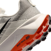 Men’s Wildhorse 10 (103 - Summit White/Black-Saftey Orange-Phantom)