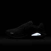 Men’s Structure 26 (100 - White/Black/Volt-Barely Volt)