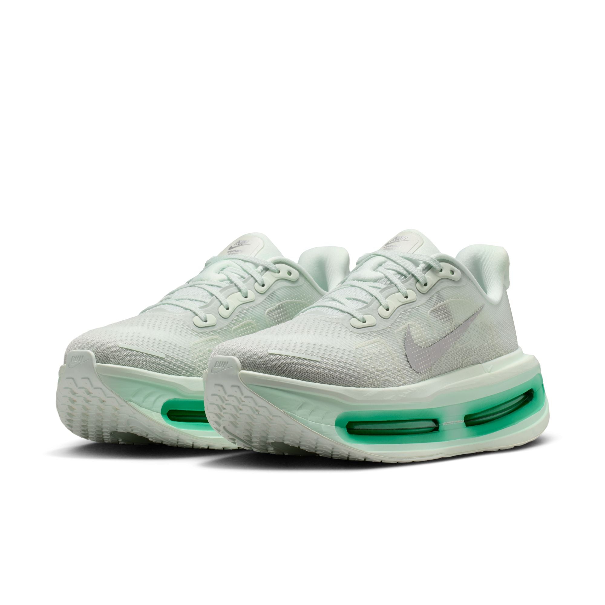 Women's Vomero Premium (300 - Barely Green/Metallic Silver)