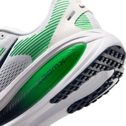 Men's Vomero 18 (115 - White/Midnight Nay-Green Spark)