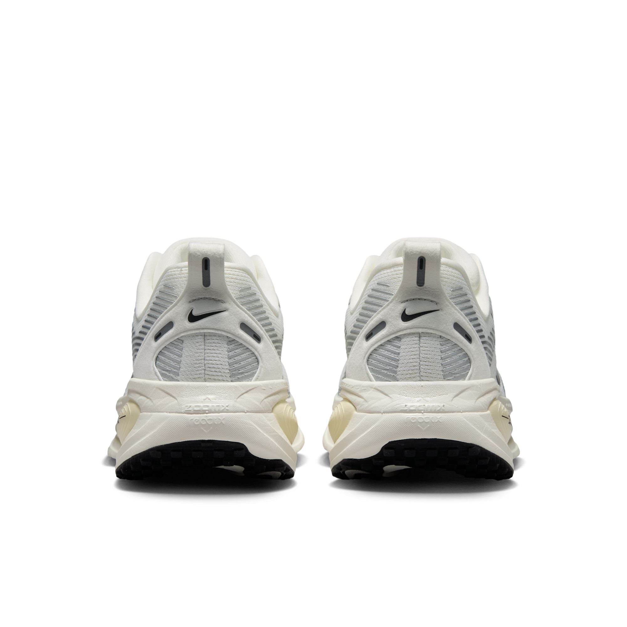 Women's Vomero 18 (101 - Summit White/Black-Coconut Milk)