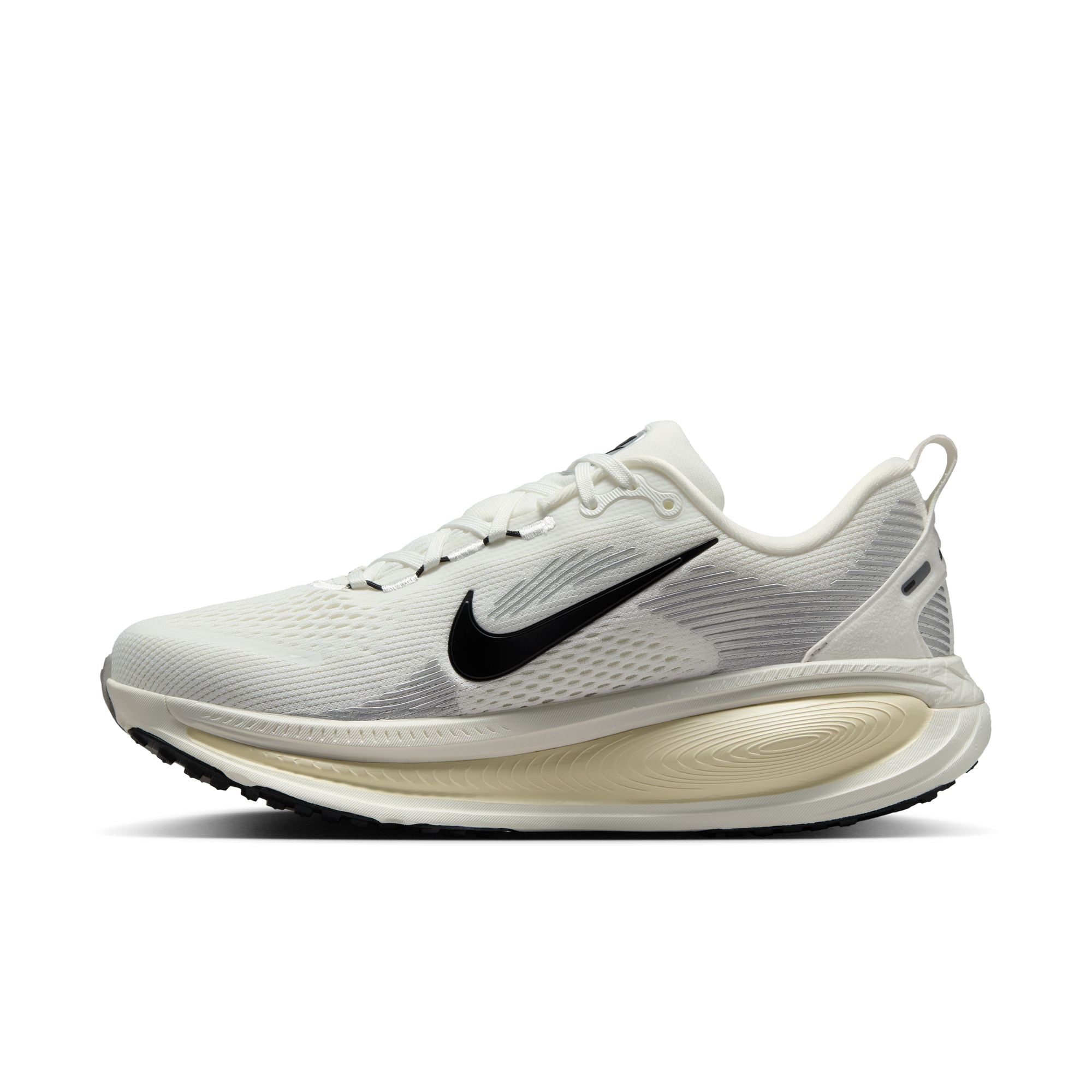 Women's Vomero 18 (101 - Summit White/Black-Coconut Milk)