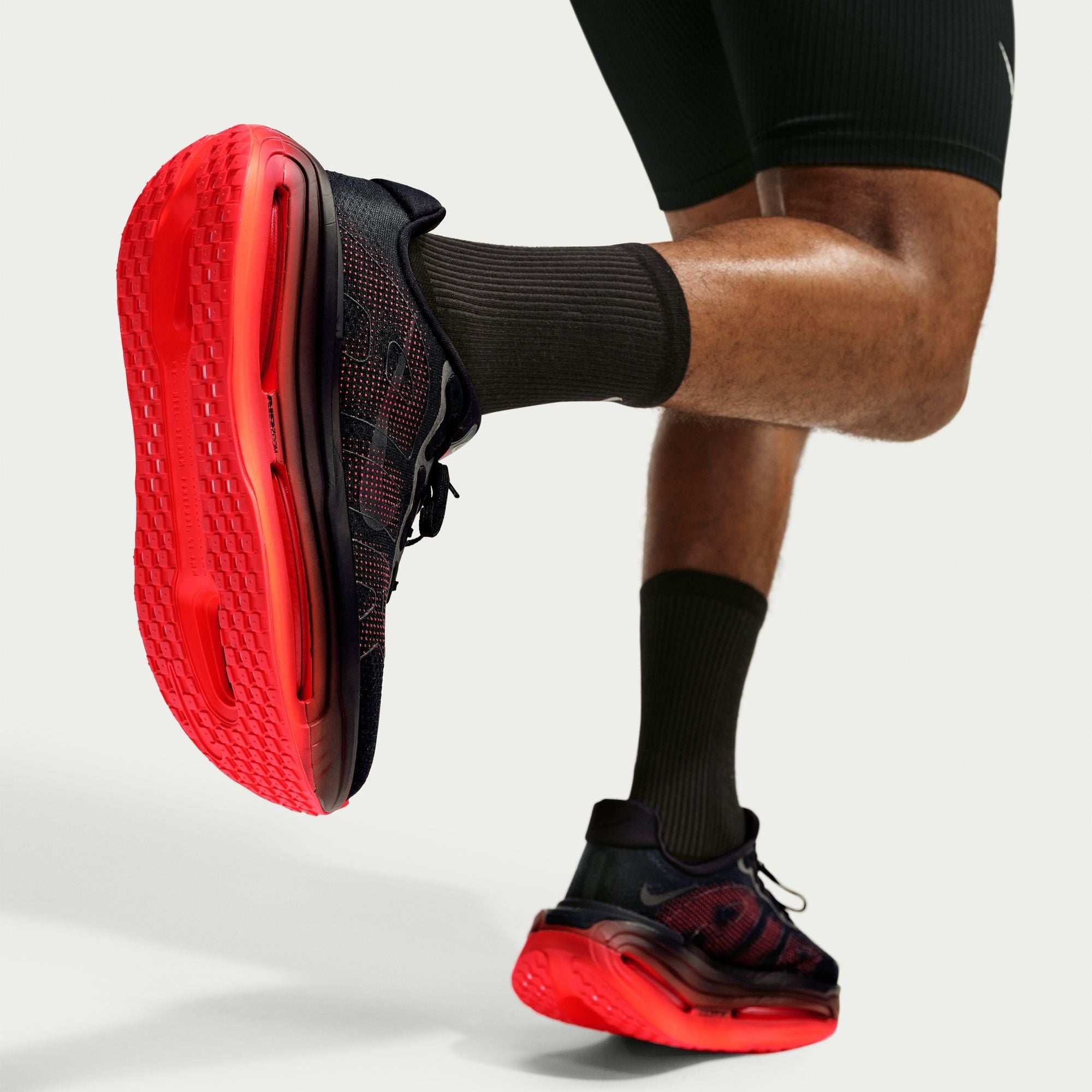Men's Vomero Premium (002 - Black/Black-Bright Crimson)