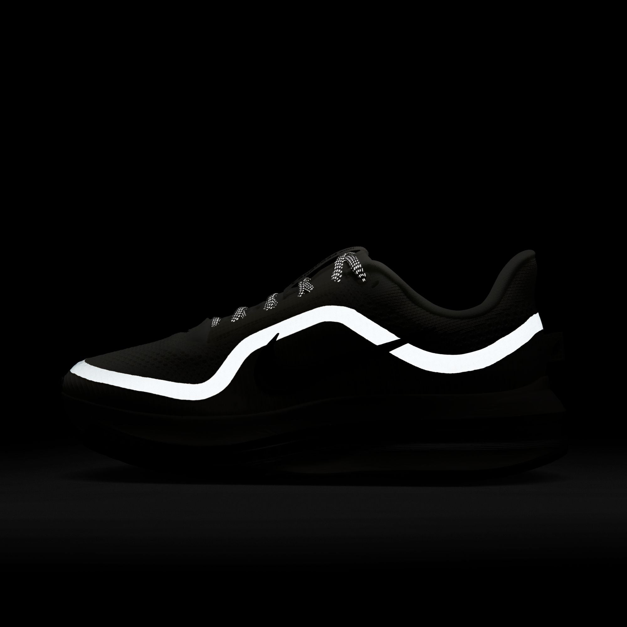 Women's Pegasus Premium (106 - Sail/Off Noir/Metallic Silver)
