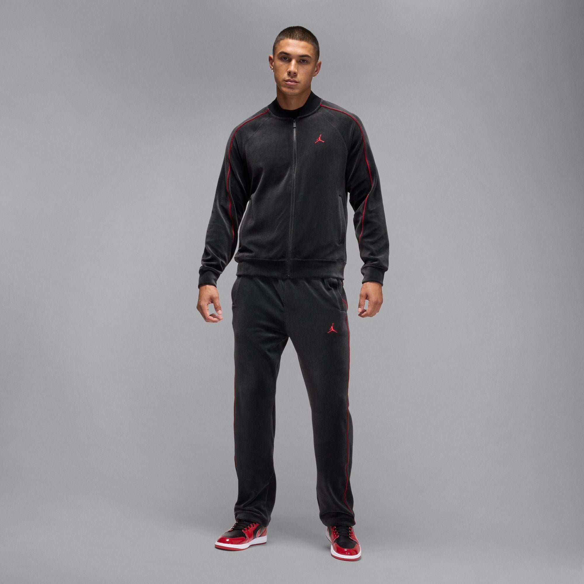 Men's Jordan Brooklyn Velour Track Pants - Black/Gym Red