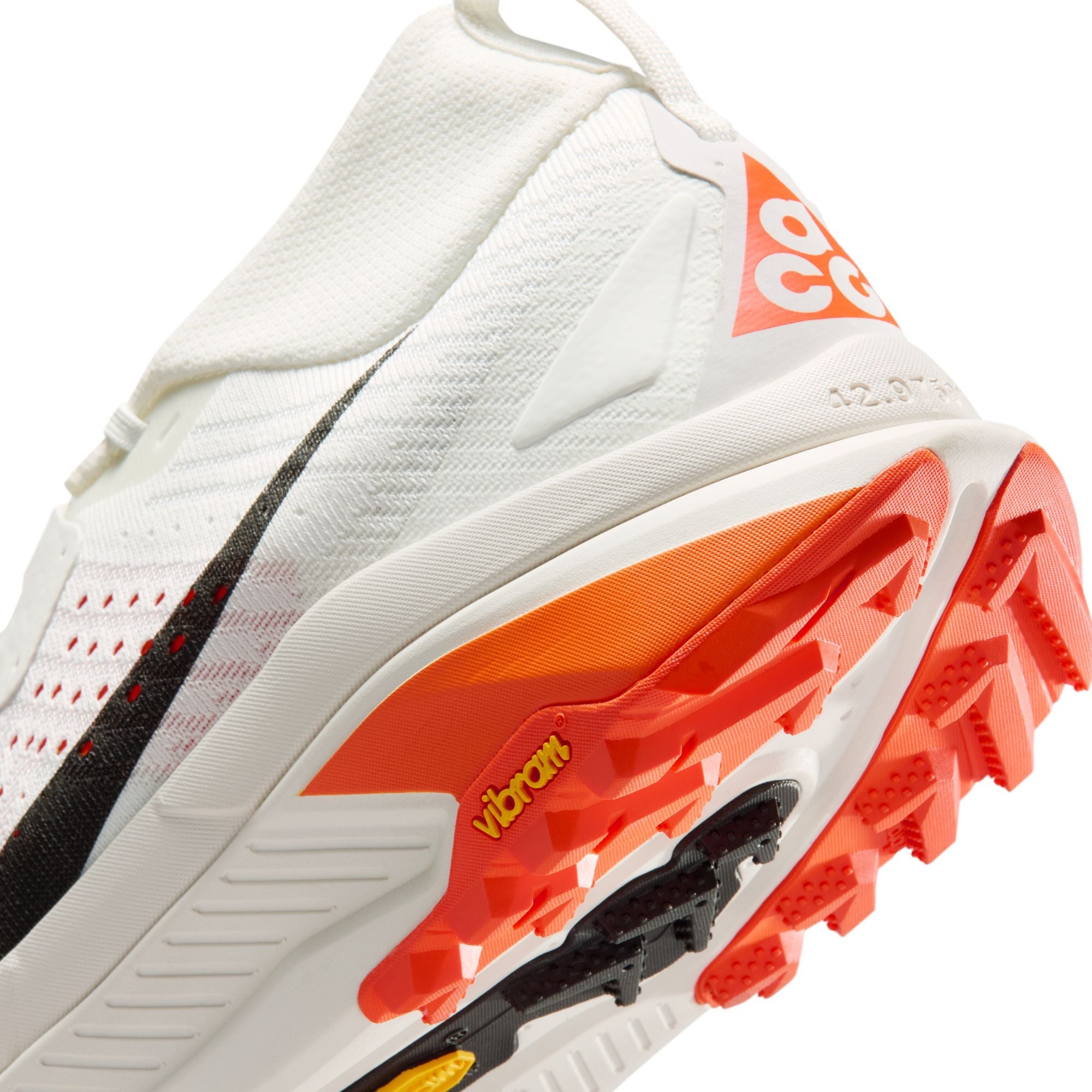 Men’s ACG Zegama Trail (103 - Summit White/Black-Phantom-Saftey Orange)