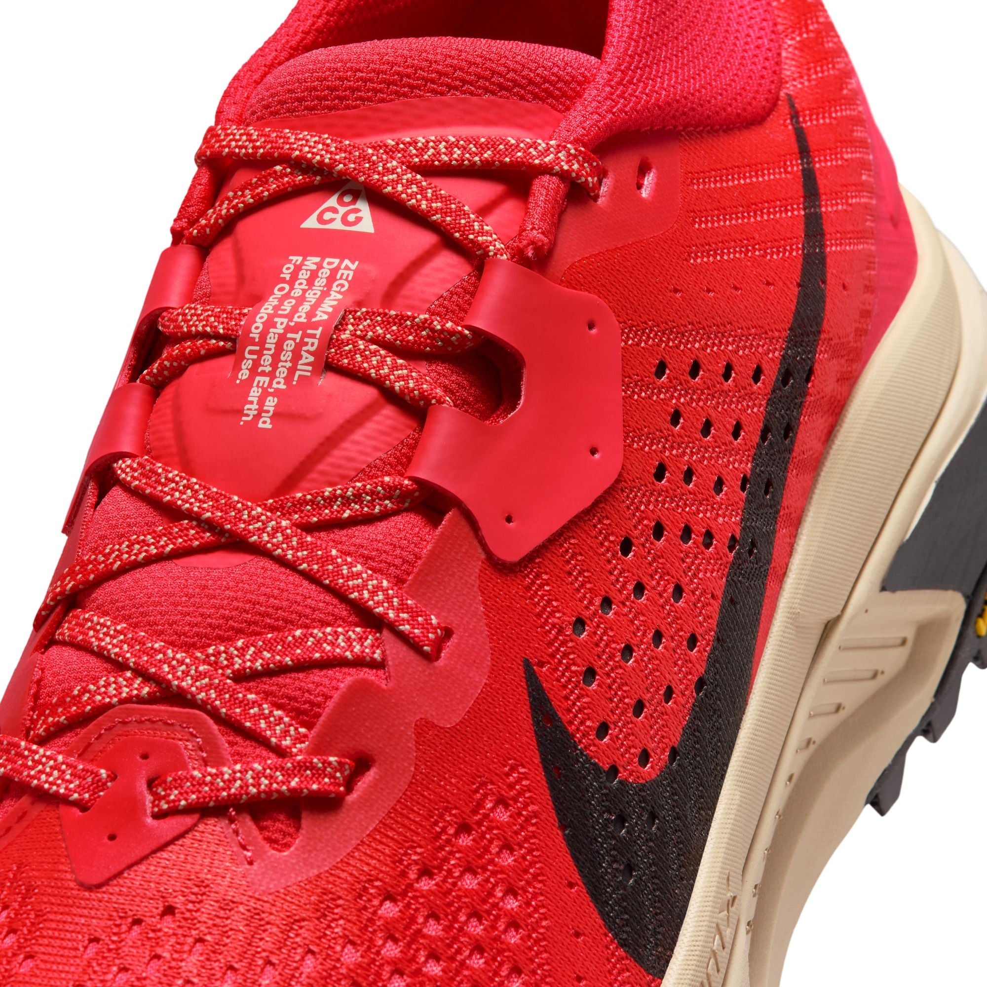 Men’s ACG Zegama Trail (600 - Lt Crimson/Black-Lt Orewood Brn-Black)