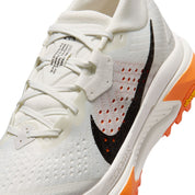 Women’s ACG Zegama Trail (103 - Summit White/Black-Phantom-Saftey Orange)